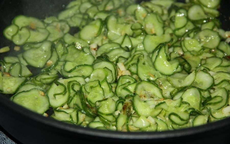 20 вкусных салатов со свежими огурцами для всей семьи