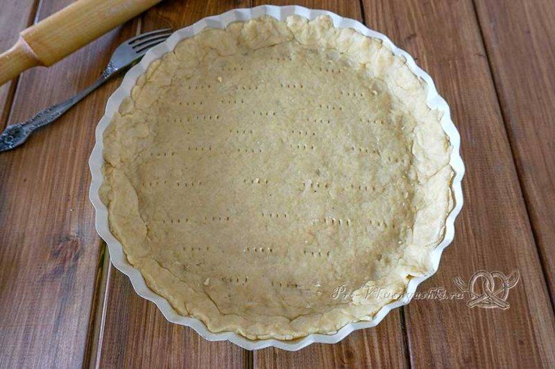 Киш с курицей, грибами и брокколи