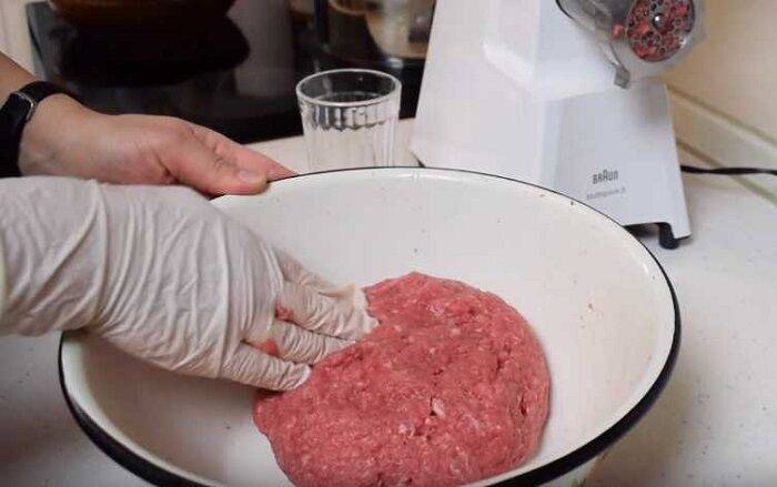 Домашние котлеты из свиного фарша