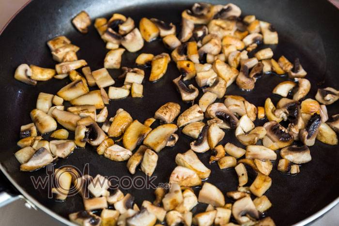 Салат с курицей и ананасами: классические рецепты очень вкусных салатов