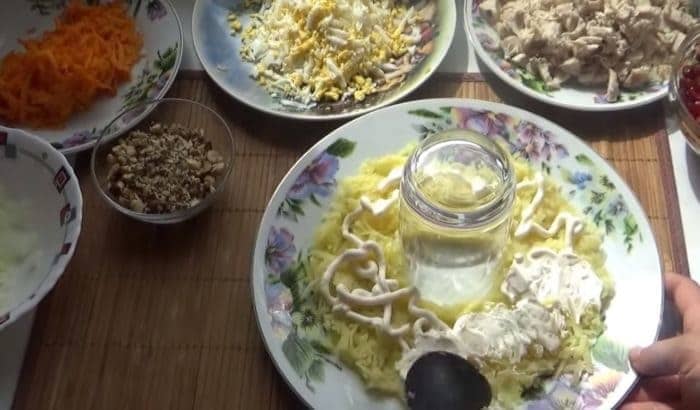 Салат гранатовый браслет