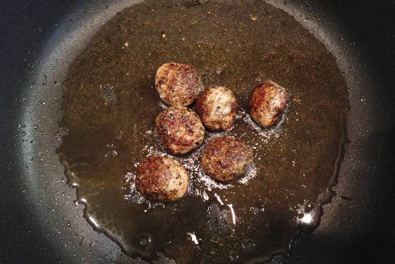 Макароны с сыром фета и овощами