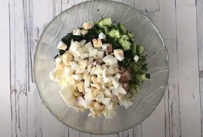 Салат с тунцом