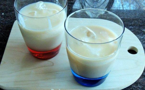 Коктейль «белый русский»