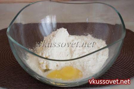 Киш с курицей, грибами и брокколи