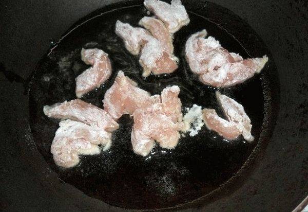 Лапша удон с курицей и овощами в соусе терияки