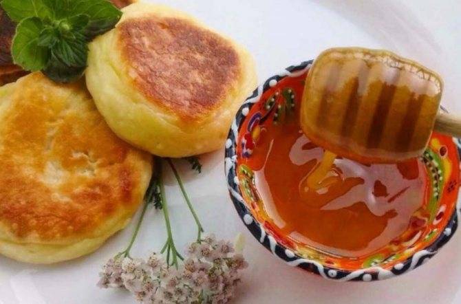 Сырники из творога: 20 пп-рецептов на любой вкус