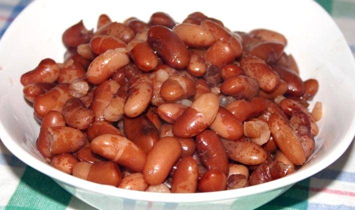 Жареная свинина с грибами и фасолью
