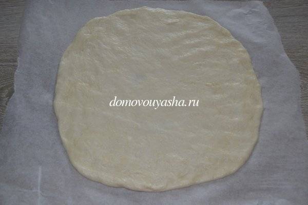 Пицца с ананасами