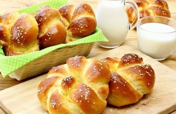 Сдобные булочки из дрожжевого теста