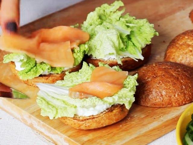 11 самых вкусных бутербродов с красной рыбой к новогоднему столу