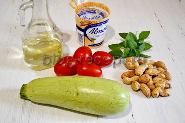 Салат сыр с чесноком и яйцом