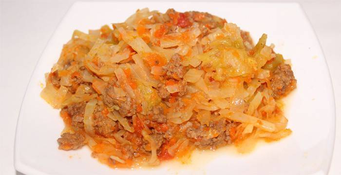 Тушеная капуста с фаршем