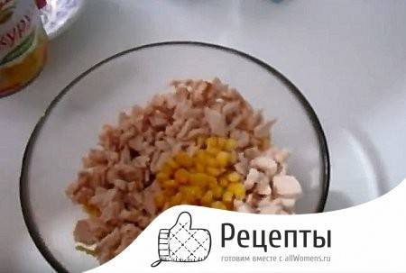Блинный салат с курицей: 2 вкусных рецепта