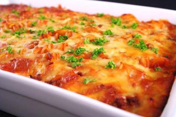 Мясо по-французски из филе куриной грудки: 3 рецепта на выбор