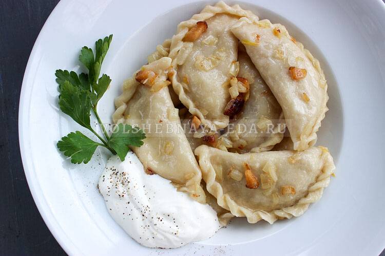 Вареники с квашеной капустой