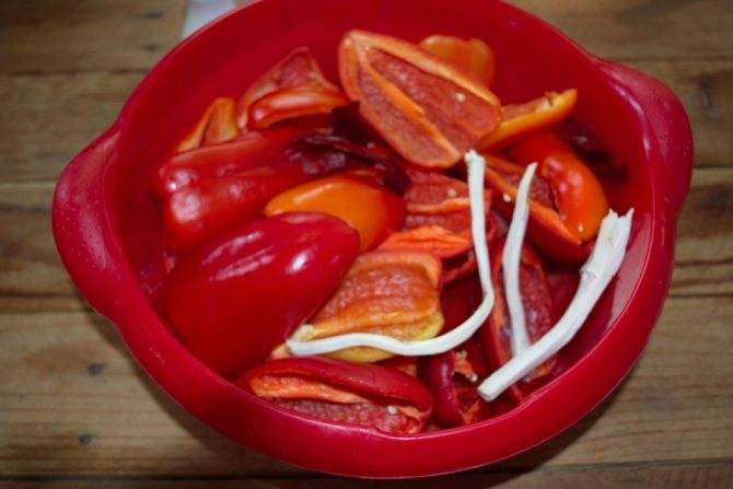 Маринованный острый перец на зиму пальчики оближешь