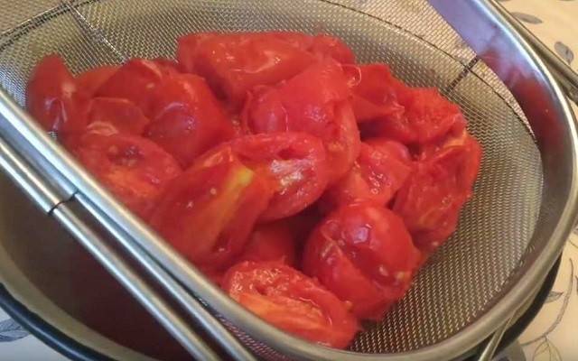 Закуска с помидорами на праздничный стол