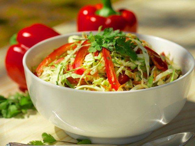 Салаты из свежей капусты: простые и очень вкусные рецепты