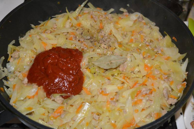 Тушеная капуста с фаршем