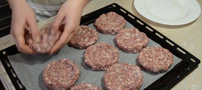 Рыбные котлеты в духовке: 8 рецептов с фото пошагово. как приготовить котлеты из рыбы в духовке?