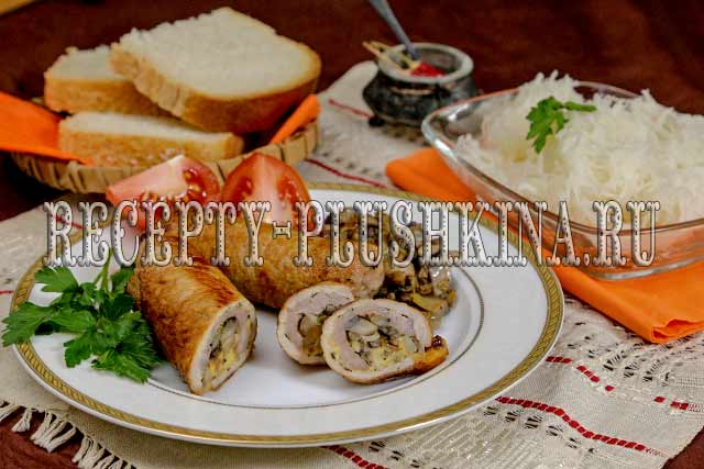 Фаршированные шампиньоны в духовке с сыром и ветчиной