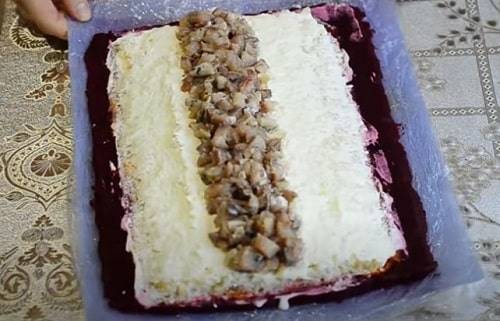 Закуска из лаваша: рулетики с сельдью и картофелем