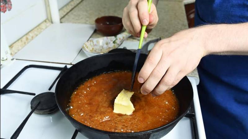 Карамельный соус для любителей сладостей
