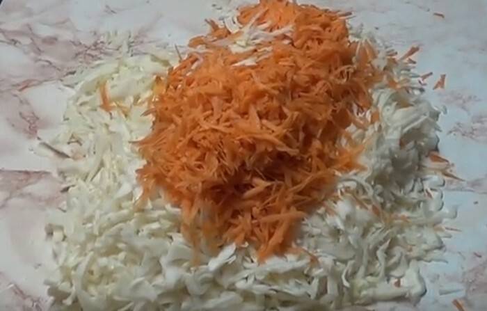 Как приготовить квашеную капусту с медом