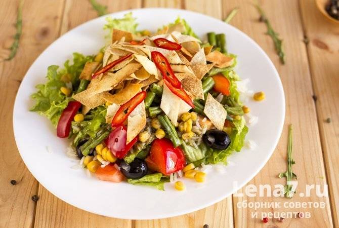 Салат из крабовых палочек с кукурузой классический рецепт с фото пошагово