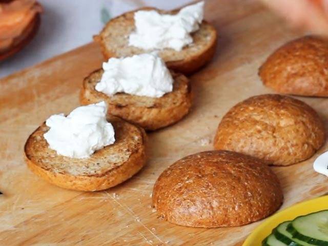 11 самых вкусных бутербродов с красной рыбой к новогоднему столу