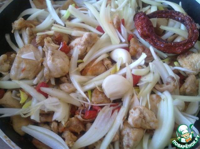 Как приготовить курицу с арахисом