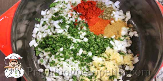 Паста с морепродуктами в сливочном соусе