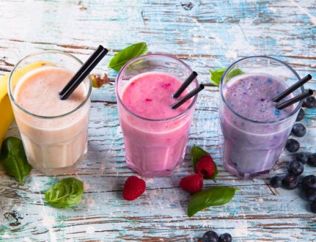 Рецепты смузи со смородиной, или как приготовить вкусный и полезный десерт