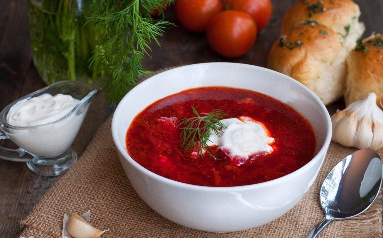 Зелёный борщ с щавелем: 5 классических рецептов