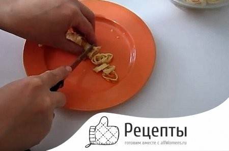 Блинный салат с курицей: 2 вкусных рецепта