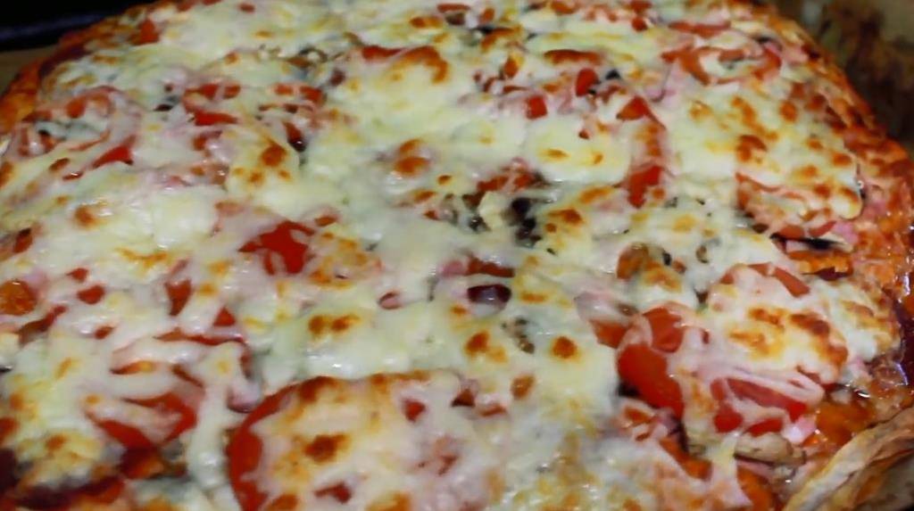 Пицца как в пиццерии в домашних условиях: самые вкусные и простые рецепты домашней пиццы и теста для нее с пошаговым описанием, фото и видео