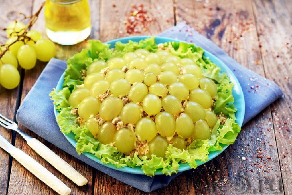 Салат тиффани с курицей и виноградом: 10 рецептов