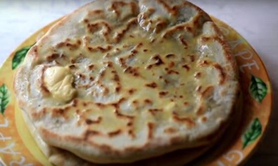 Пошаговый рецепт пирога из слоеного теста с мясом