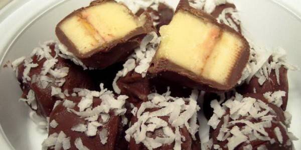 Мороженое из банана в домашних условиях, молока, сливок, какао, клубники, кефира