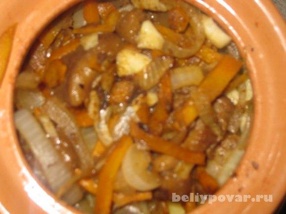 Жульен в картошке с грибами и сыром