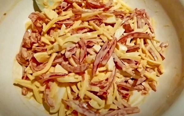 Помидоры, фаршированные сыром и чесноком: 12 простых рецептов
