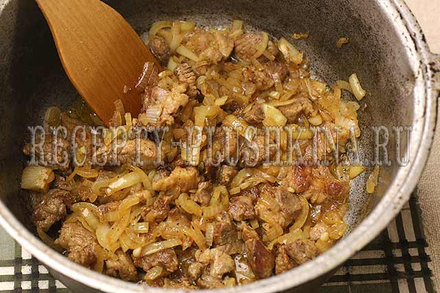 Жаркое по-домашнему из свинины и картофеля: 9 популярных рецептов