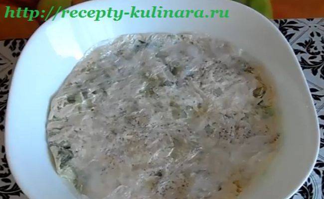 Вкусные салаты с яйцом и зелёным луком: подборка летних рецептов