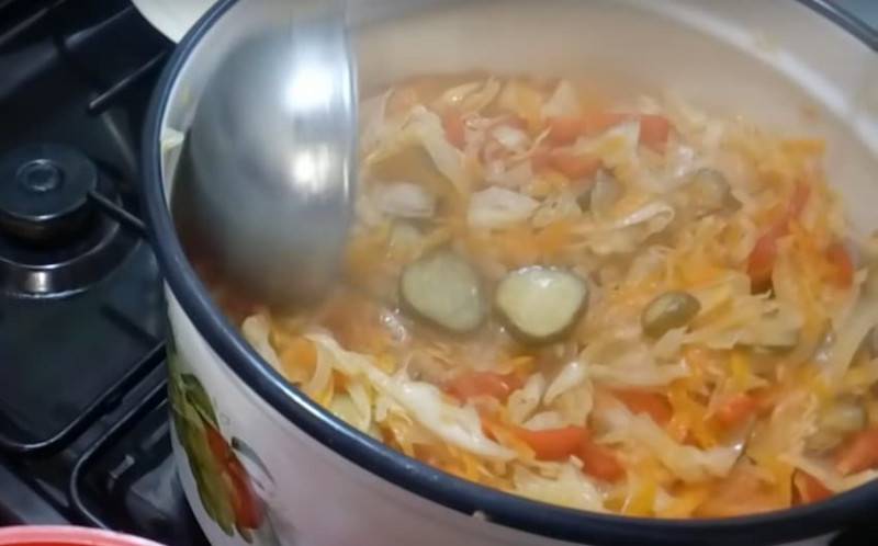Салат из капусты с болгарским перцем: 4+ очень вкусных рецепта, калорийность и много идей