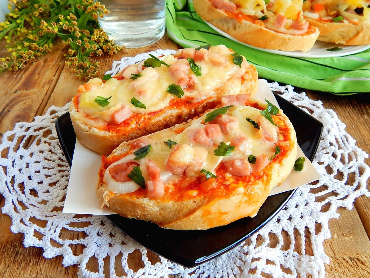 Бутерброды на праздничный стол — 20 простых и вкусных рецептов