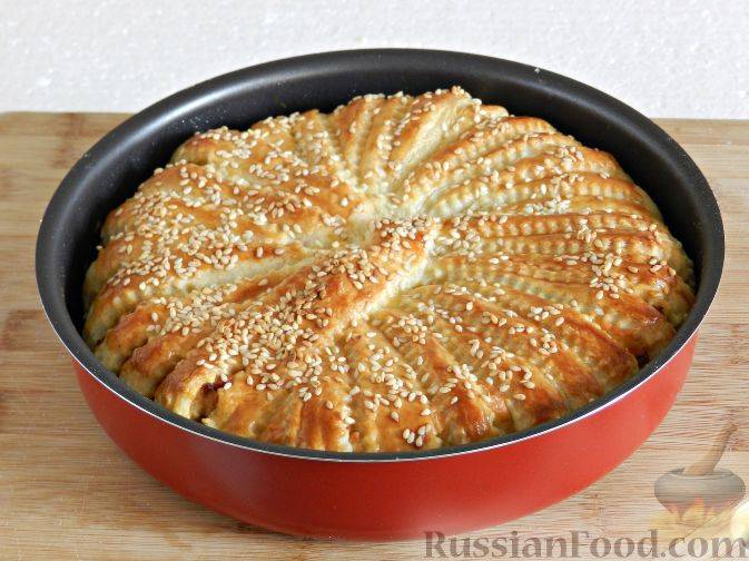 Пошаговый рецепт пирога из слоеного теста с мясом