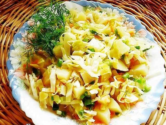 Салат из свежей капусты: 15 пп-рецептов на каждый день и праздники