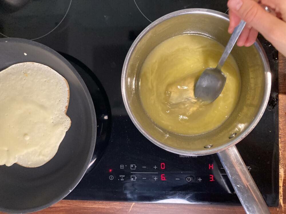 Блинчики с апельсиновым соусом