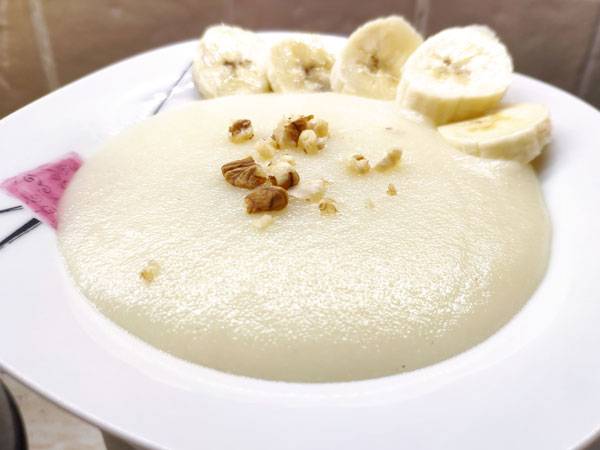 7 вкусных и полезных рецептов манной каши без комочков